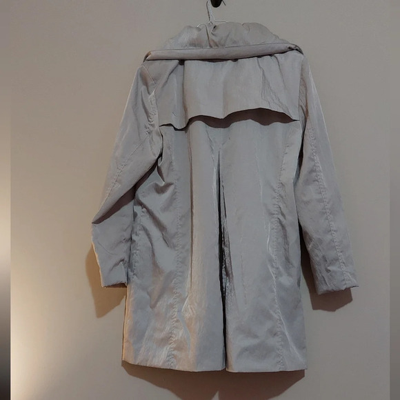 Karl lagerfeld rain coat size L - Picture 4 of 5